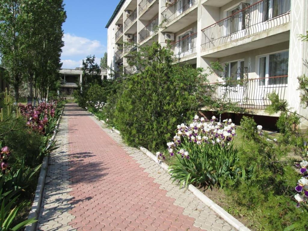 Kometa-2 Hotel Kobleve Kültér fotó